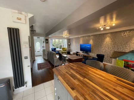 5 Bed Detached House, Hollinwell Avenue, NG8 - Photo 3