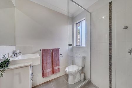 4/19 Winchester Crescent, Pimpama QLD 4209 - House For Rent | Domain - Photo 2