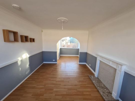 3 Bed End Terrace, Rycroft Avenue, LS13 - Photo 1