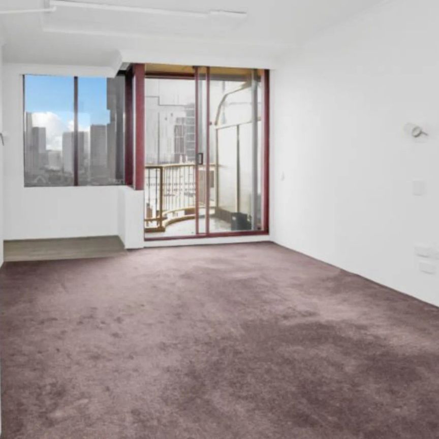 STUDIO APARTMENT - Photo 1