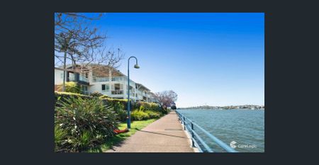 2 Bed, 2 Bath Terrace with Stunning River Views & Outdoor Entertaining Space - Photo 3