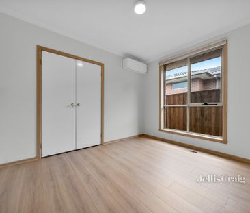 4/35 Thompson Street, Glen Waverley - Photo 2