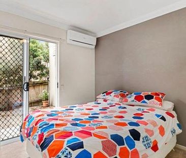 Huge Balcony - Large Courtyard - Pool - Photo 3