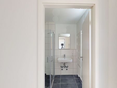 Ein Loft auf Penthouse-Ebene: 4-Zimmer-Wohnung mit EBK und Dachterrasse - Photo 5