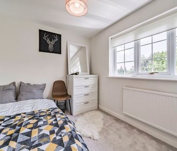 Priorswood, Haslemere, Surrey, GU27 - Photo 2