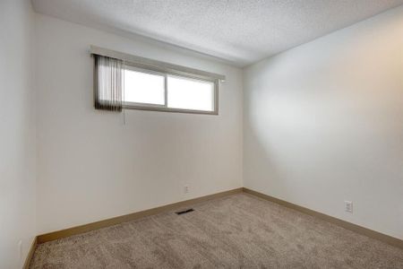 306 - 11010 Bonaventure Drive South East, Calgary - Photo 4