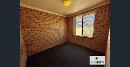 Bright, Spacious & Coastal – Your Bunbury Haven Awaits - Photo 3