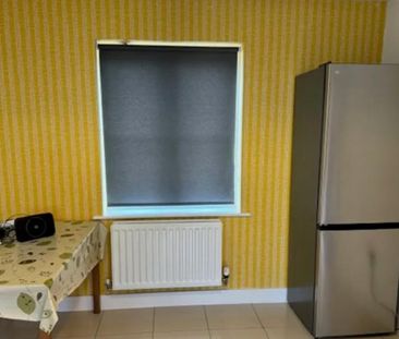 3 bedroom house share to rent - Photo 2