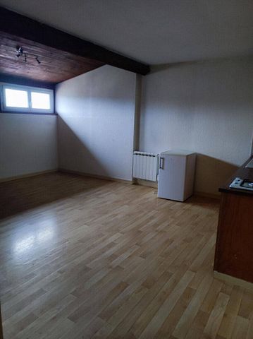 Location appartement 2 pièces 35 m² à Oyonnax (01100) - Photo 3