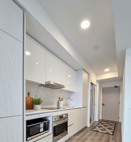 For Lease - 8 Interchange Way Unit# 811, Vaughan, Ontario - Photo 2