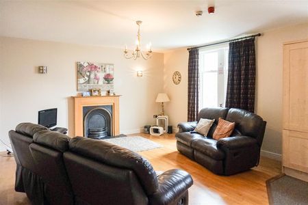 Flat 8, 62 Otley Road, Headingley, Leeds, LS6 4DL - Photo 4