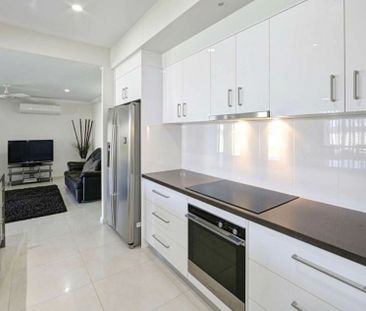 A FAMILY HOME YOU'LL LOVE - Photo 5