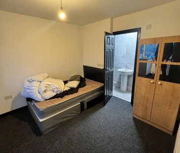 Studio Flat, Moston Lane, M9 - Photo 1