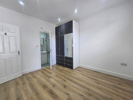 1 bed terraced house to rent in Erskine Road, London, E17 - Photo 3