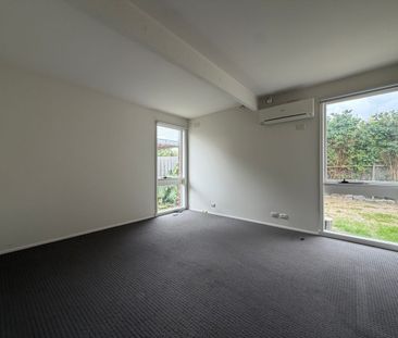 Spacious Family Living in Prime Location - Photo 4