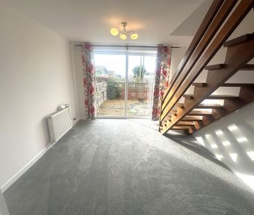 3 bedroom semi-detached bungalow To Let in Preston - Photo 5