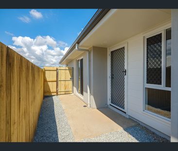 2/40 Kensington Dr, Southside, Qld 4570 - Photo 2