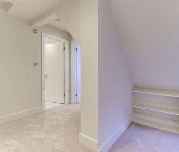 Burrows Cross, Shere, GU5 - Photo 3