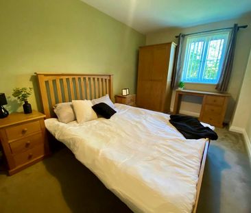 House share to rent on - Photo 2