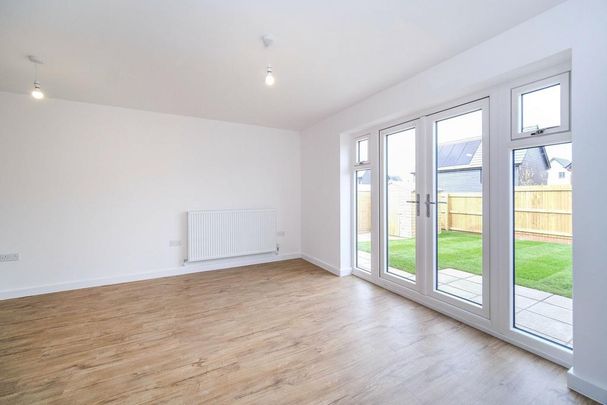 2 bedroom house to rent - Photo 1