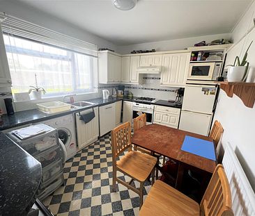 1 bed flat to rent in Kent House, Edgware, HA8 - Photo 1