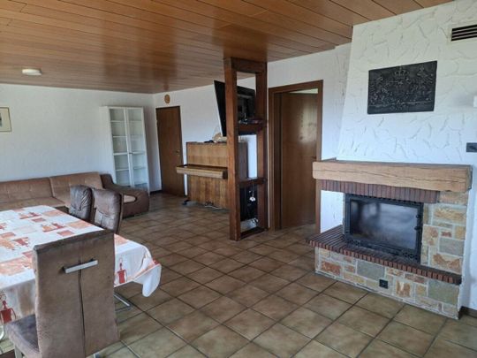 Charmantes Einfamilienhaus mit traumhafter Aussicht - Photo 1