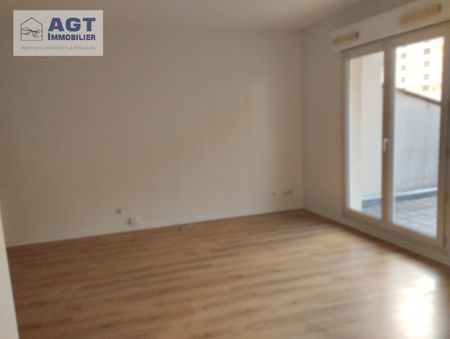 Location Appartement 1 pièce 31m² BEAUVAIS 60000 - Photo 3