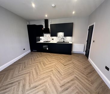 Carlton Mount, Birkenhead - Photo 5
