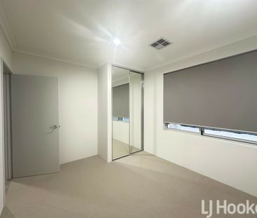 Beachfront Bliss at the End of the Street � Stunning Madora Bay! - Photo 4