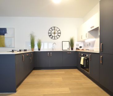 2 bedroom Ground floor flat to rent - Photo 5