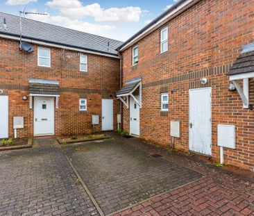 1 bedroom mews to rent - Photo 6