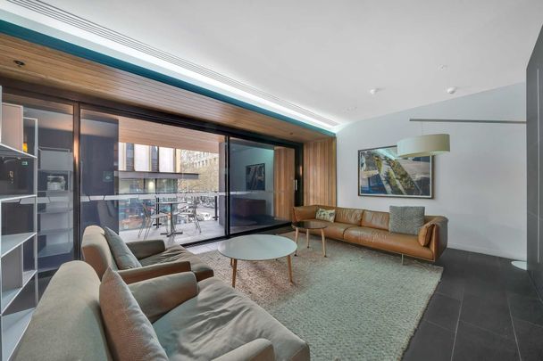 Spacious 2-Bedroom Apartment in Prime Melbourne CBD Location - Available for rent! - Photo 1