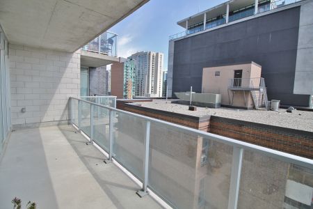 255 Bay St - Photo 4