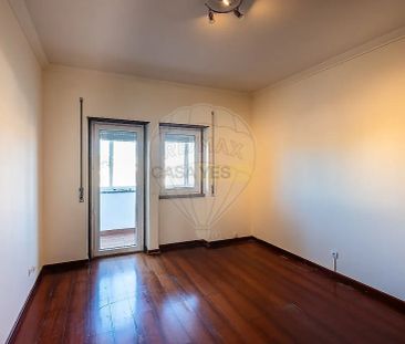 House T5 in Carcavelos e Parede, Cascais - Photo 4