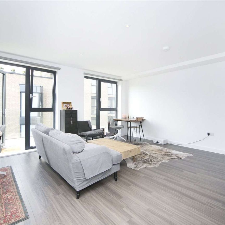 Spacious one bedroom apartment with a south facing balcony in the popular Mettle & Poise development. - Photo 1