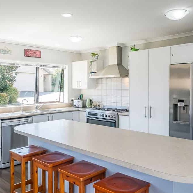 Paraparaumu - 4 Bedrooms - Photo 1