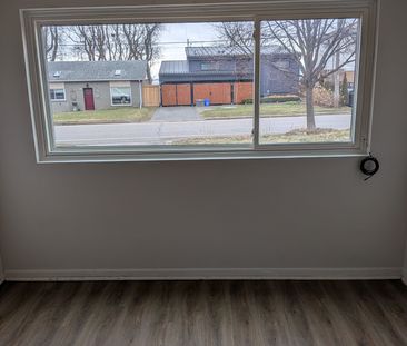 For Lease - 740 Stone Street, Oshawa, Ontario - Photo 6