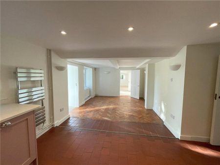 4 bedroom detached house to rent - Photo 3