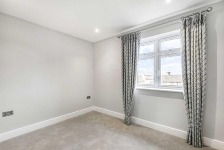 3 bedroom apartment to rent - Photo 3