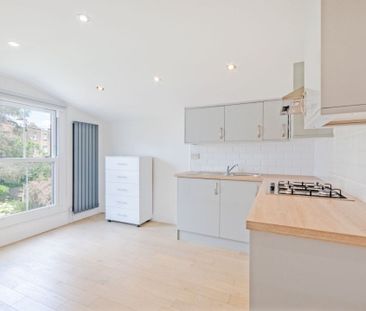 Hillfield Road - Photo 5