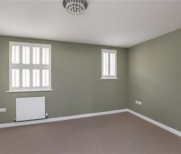 4 bedroom end of terrace house to rent - Photo 6