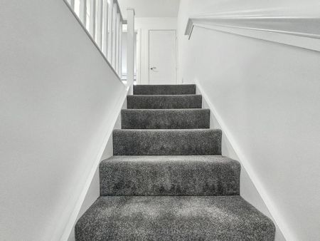 3 bedroom end of terrace house to rent - Photo 4