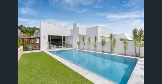 Designer 4-Bedroom Home in Quiet Cul de Sac - Photo 1