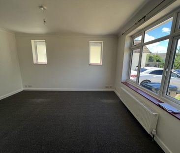 3 bedroom detached bungalow to rent - Photo 1