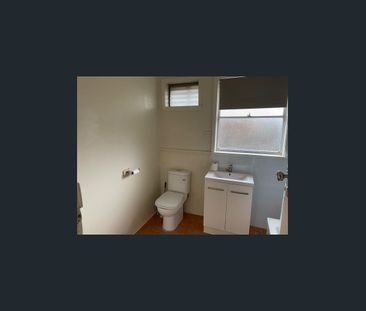 6 Snowden Street, Laverton, Vic 3028 - Photo 5