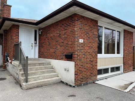 Detached Home For Lease | W8131592 - Photo 3