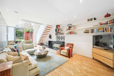 An opportunity to rent this beautifully and artistically designed and expansive home, in Primrose Hill Village. - Photo 3