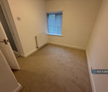 2 bedroom end of terrace house to rent - Photo 2