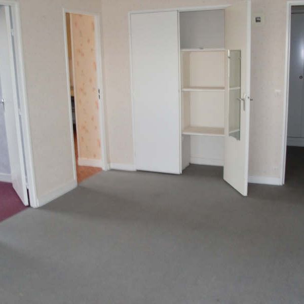 T2 POITIERS – Grand Maison – 45.48 m2 - Photo 1
