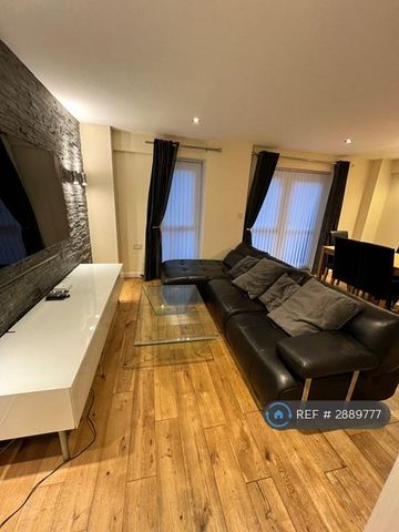 2 bedroom flat to rent - Photo 2